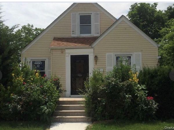 7630 266th Street , New Hyde Park, NY 11040