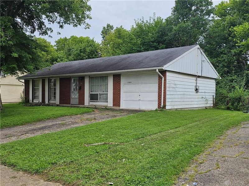 1984 Gayhart Drive, Xenia, OH 45385 Photo 3