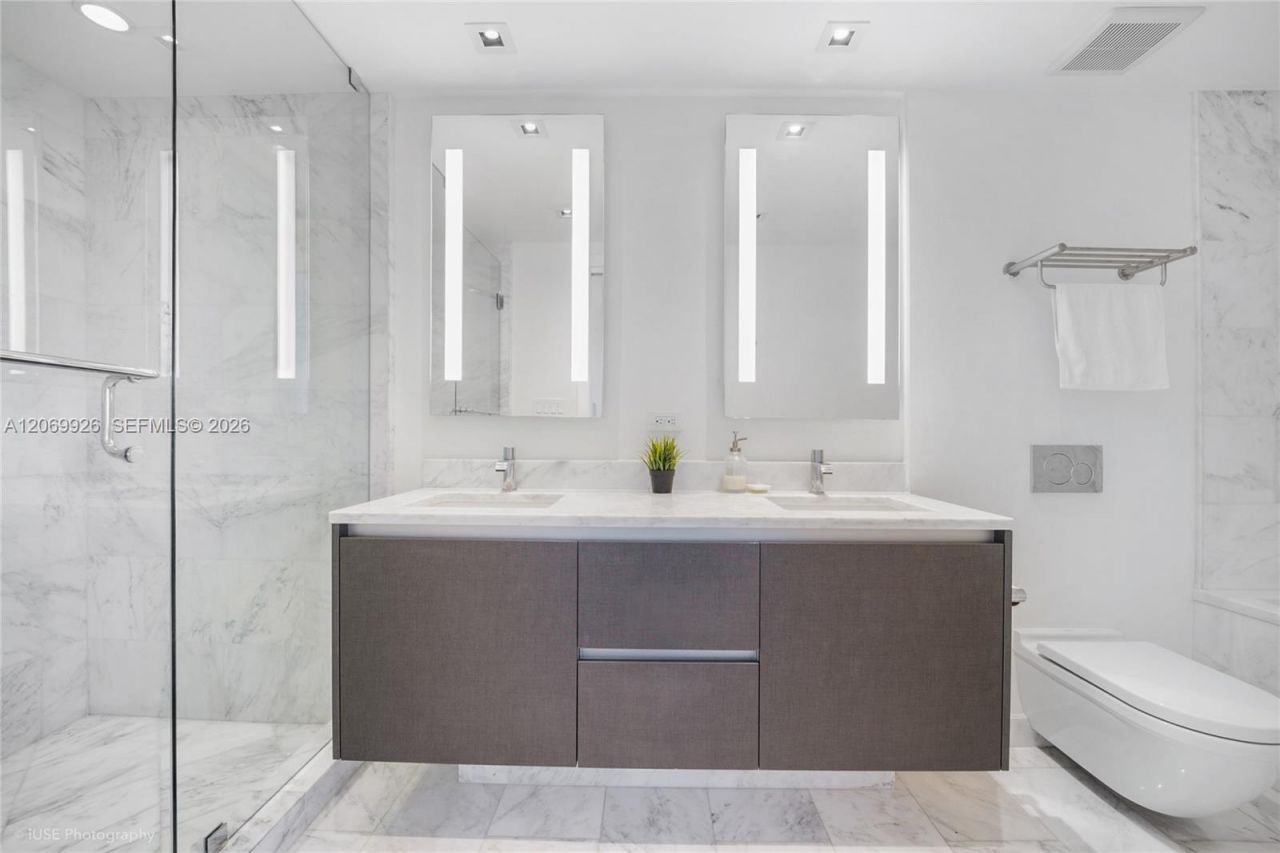 1451 Brickell Ave , Unit 1003, Miami, FL 33131 Photo