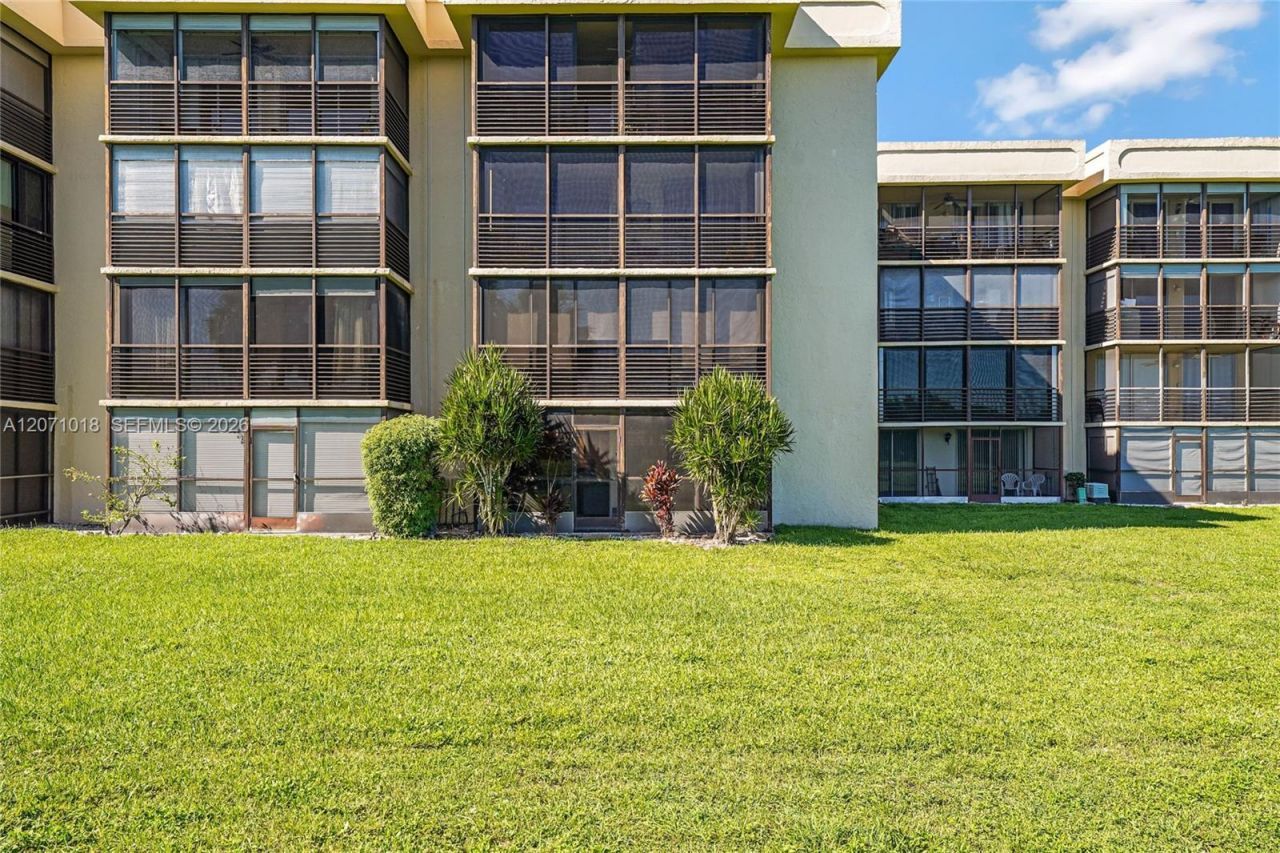 3241 Holiday Springs Blvd , Unit 106, Margate, FL 33063 Photo