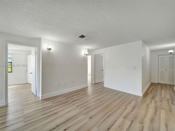 777 SW 9th Ave , Unit 301, Miami, FL 33130