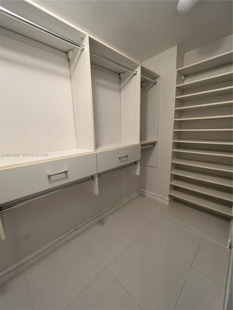 3375 N Country Club Dr , Unit 1408, Aventura, FL 33180 Photo