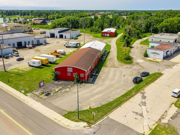 707 N 6th Avenue , Virginia, MN 55792