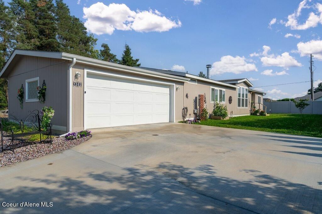 1302 W Bounty LOOP  primary photo