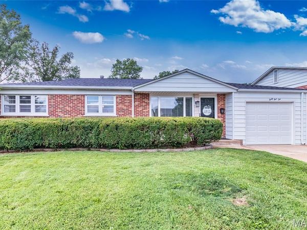 4510 Tomahawk Drive, St Louis, MO 63123