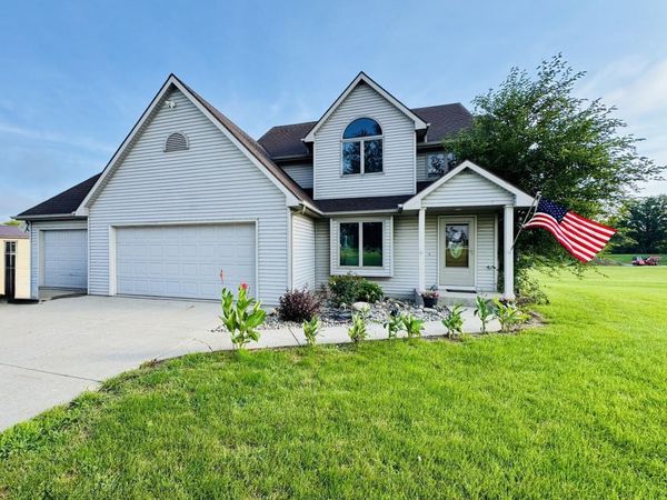 6427 County Road 40 Road, Butler, IN 46721