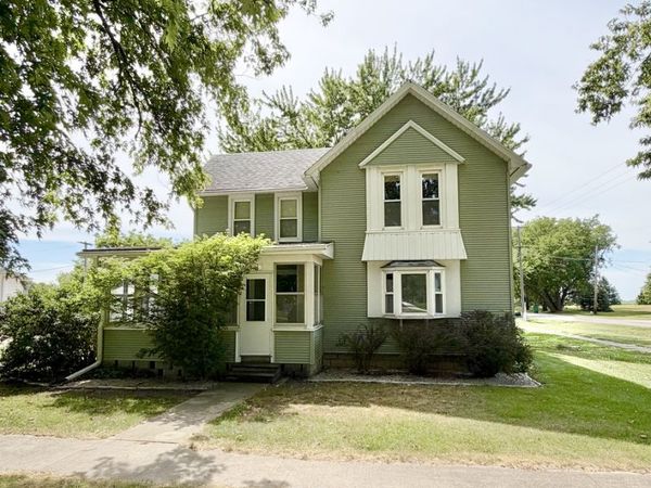 54 Lafayette Street , Saunemin, IL 61769