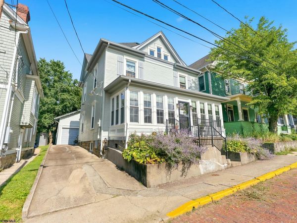 257 MORRIS Street, Morgantown, WV 26501