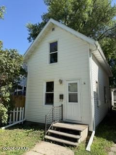 520 8TH Street N primary photo