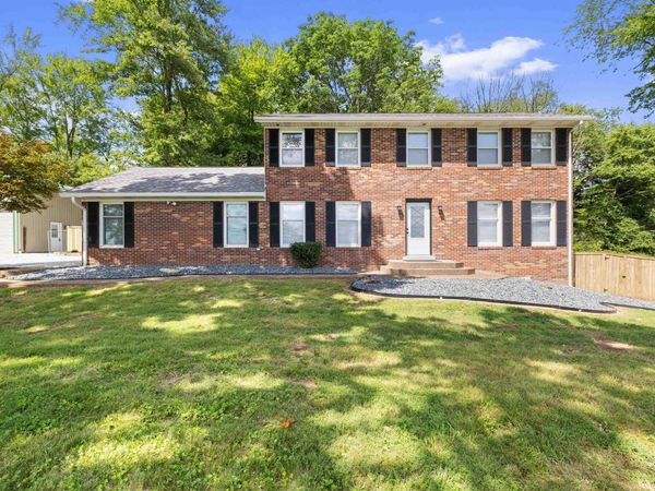 766 W Sunset Drive, Huntingburg, IN 47542