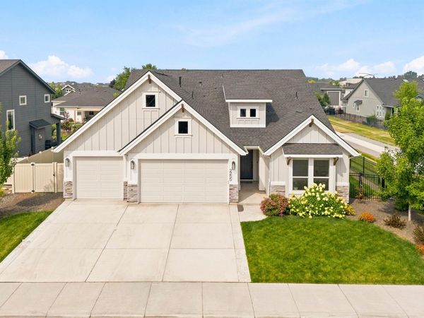 2255 N Sugar Loop Ave, Star, ID 83669