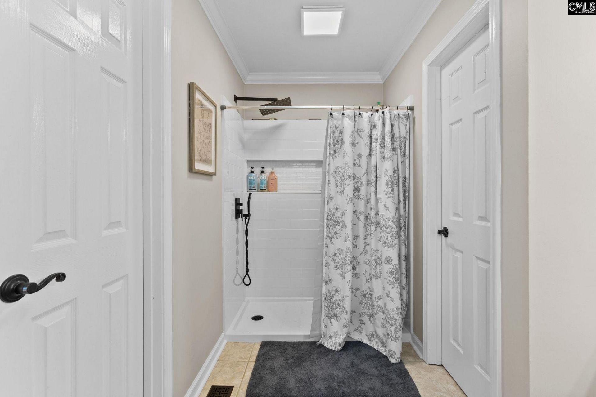 50 Edens Lane  Photo 22