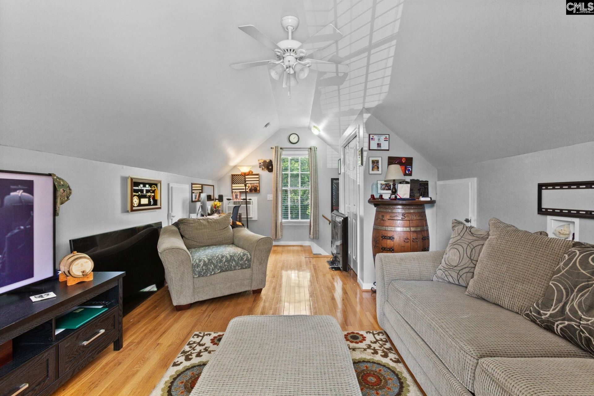 50 Edens Lane  Photo 25