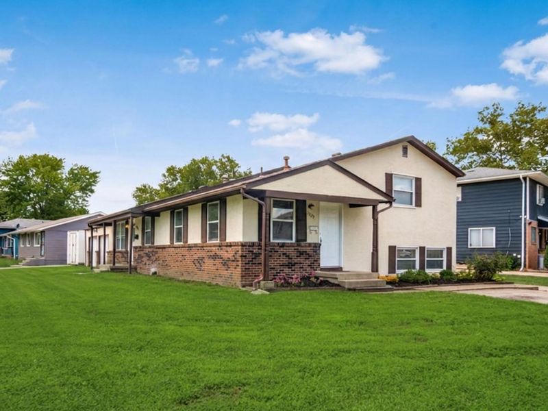 5639 Maple Canyon Avenue, Columbus, OH 43229 Photo 1