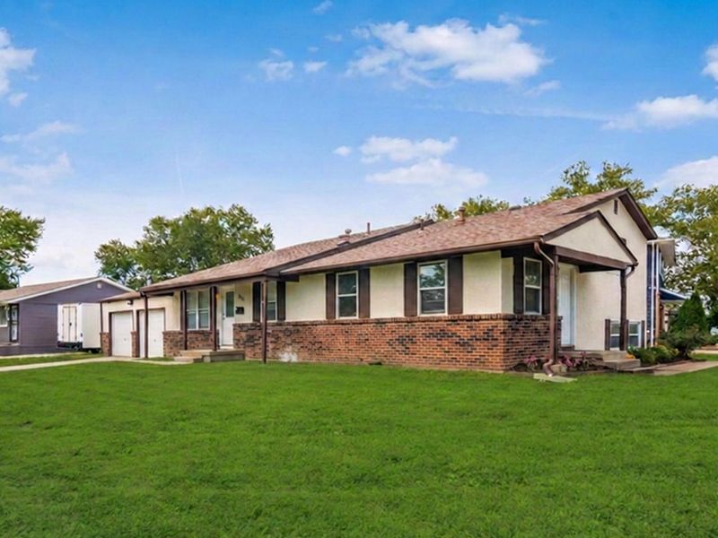 5639 Maple Canyon Avenue, Columbus, OH 43229 Photo 3