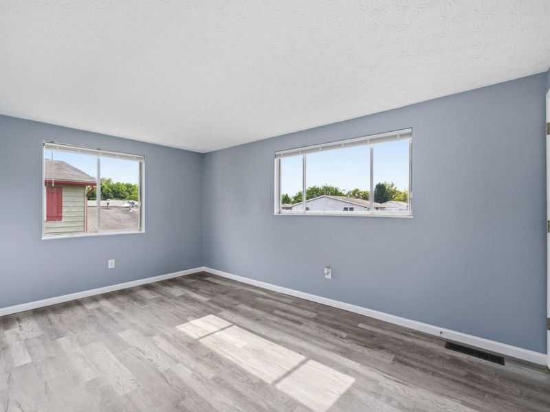 2467 Burgandy Lane , Unit C, Columbus, OH 43232 Photo 11