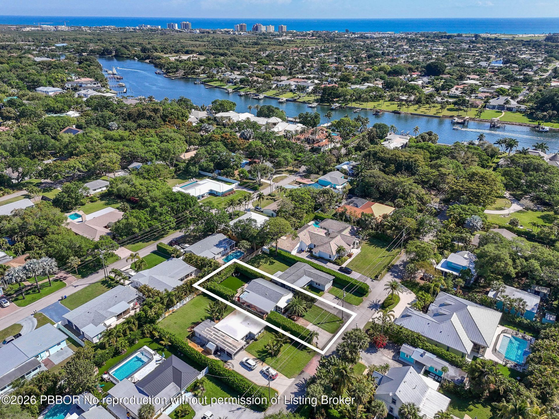 2401 Country Oaks Lane, Palm Beach Gardens, FL 33410 Photo