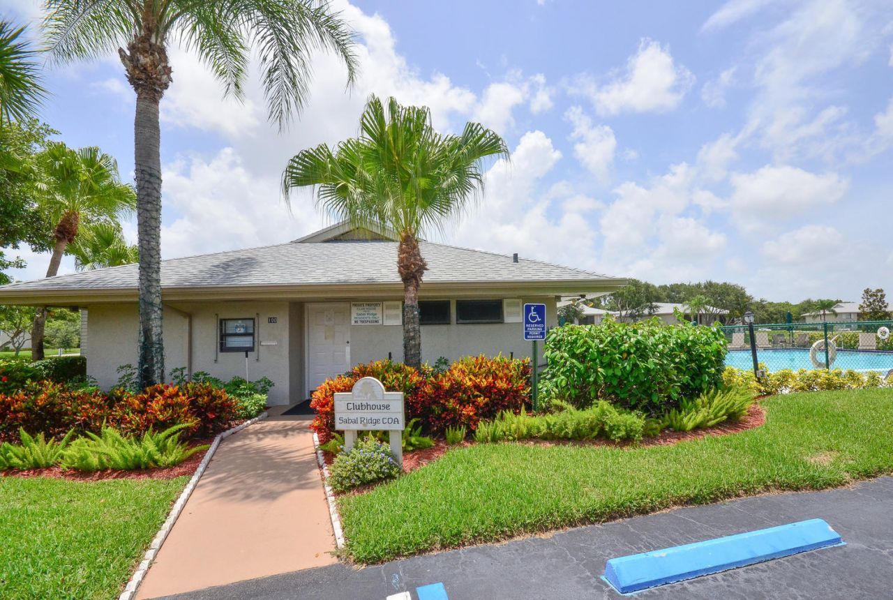 2101 Sabal Ridge Court, Unit F, Palm Beach Gardens, FL 33418 Photo