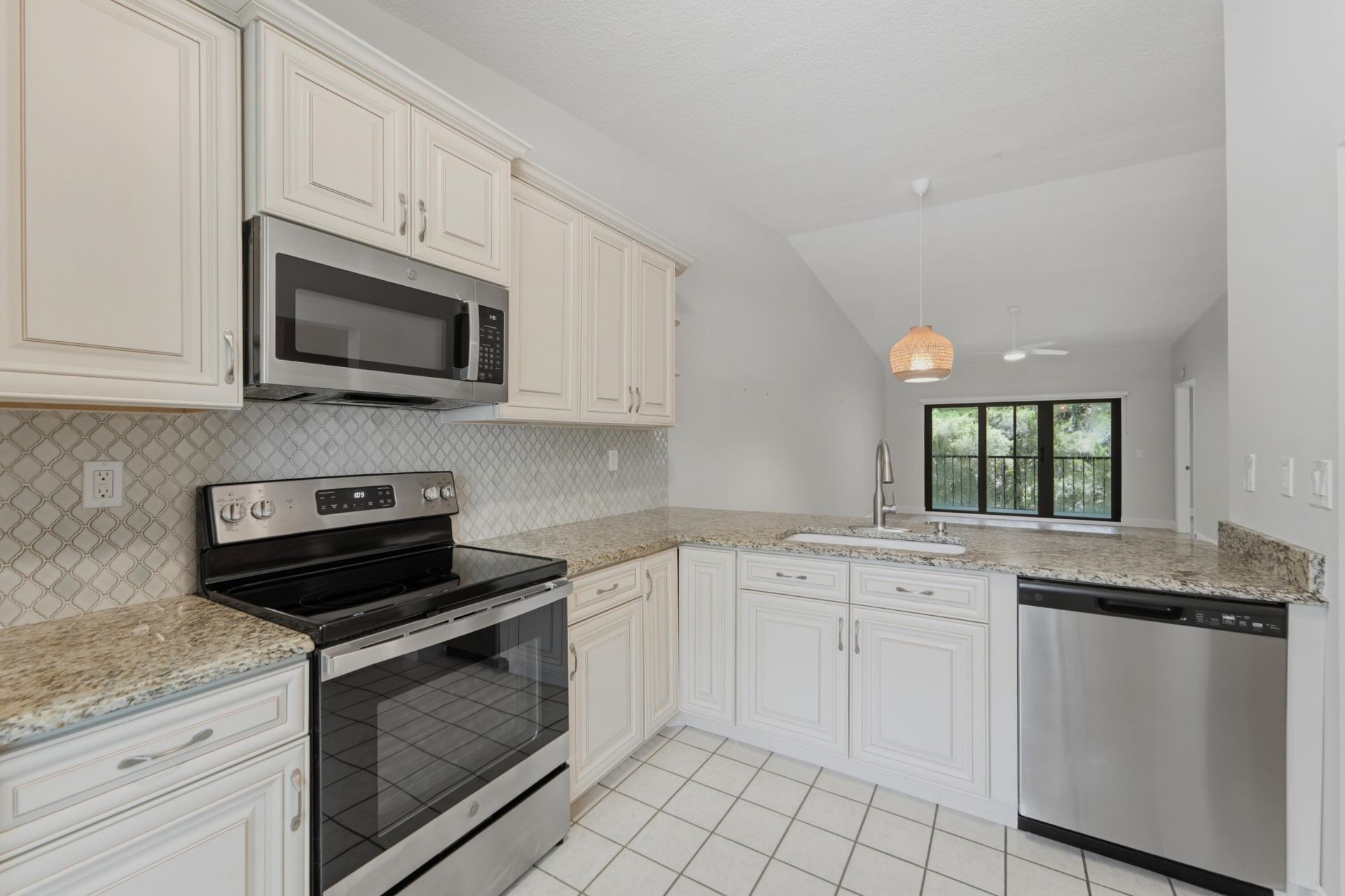 2101 Sabal Ridge Court, Unit F, Palm Beach Gardens, FL 33418 Photo