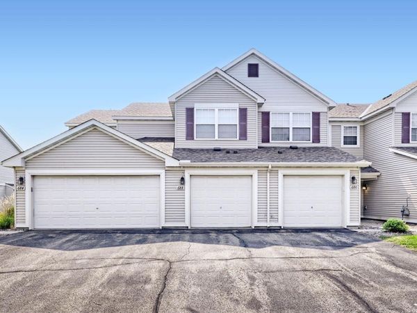 688 Cobblestone Way, Shakopee, MN 55379