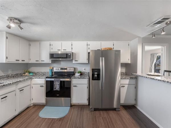 108 Harbor Drive, Unit 204, Runaway Bay, TX 76426