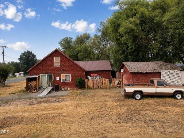 605 SE School Street, Enterprise, OR 97828