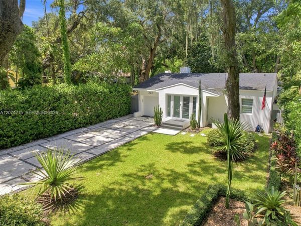 367 NE 86th St , El Portal, FL 33138