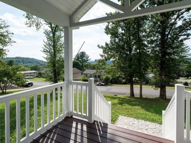 1776 HAWTHORNE AVE, BUENA VISTA, VA 24416