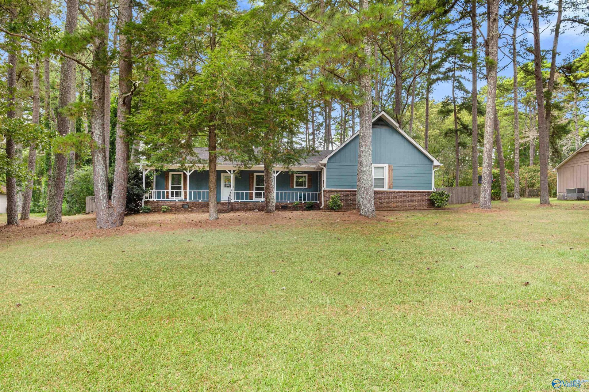 140 Oldwood Road, Huntsville, AL 35811 Main Photo