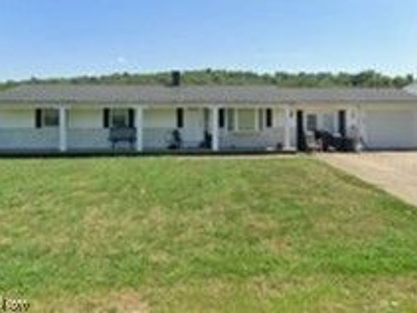 1381 Harris HWY , Parkersburg, WV 26101