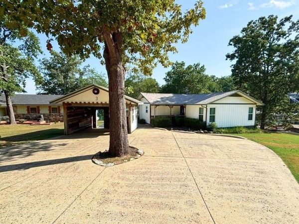 3 Standing Elk Circle, Cherokee Village, AR 72529
