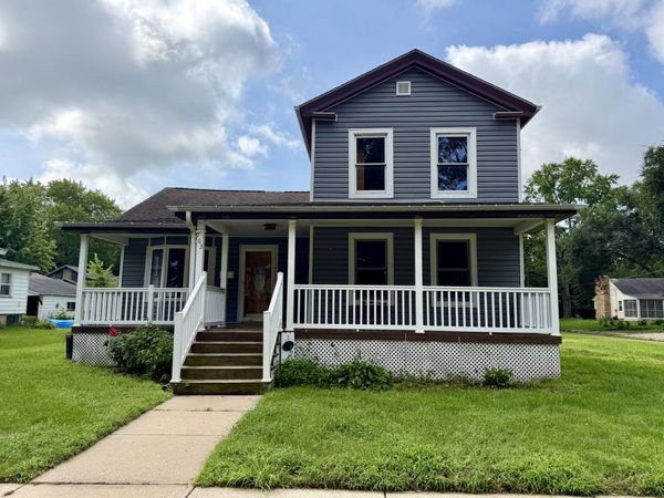 703 Chapel Street , Ottawa, IL 61350