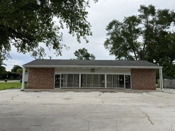 1305 N Fairfield Road , Round Lake Beach, IL 60073