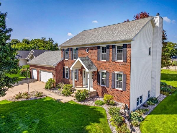 858 Chalfont Drive, Sun Prairie, WI 53590