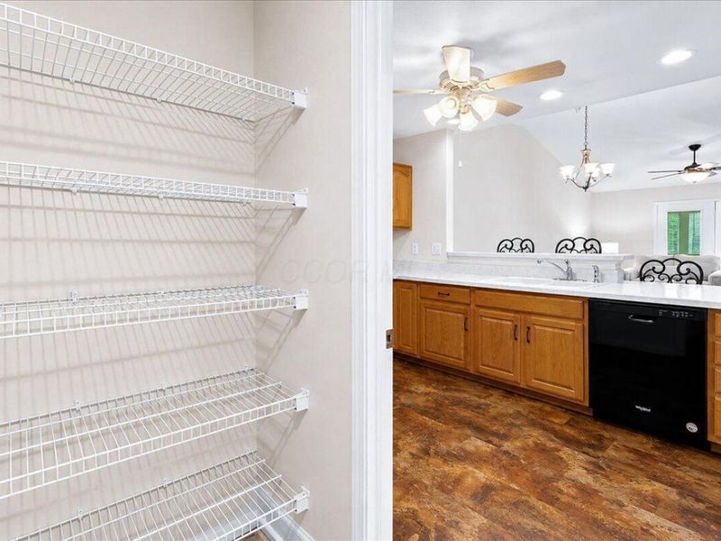 8208 Night Heron Lane , Pickerington, OH 43147 Photo 8