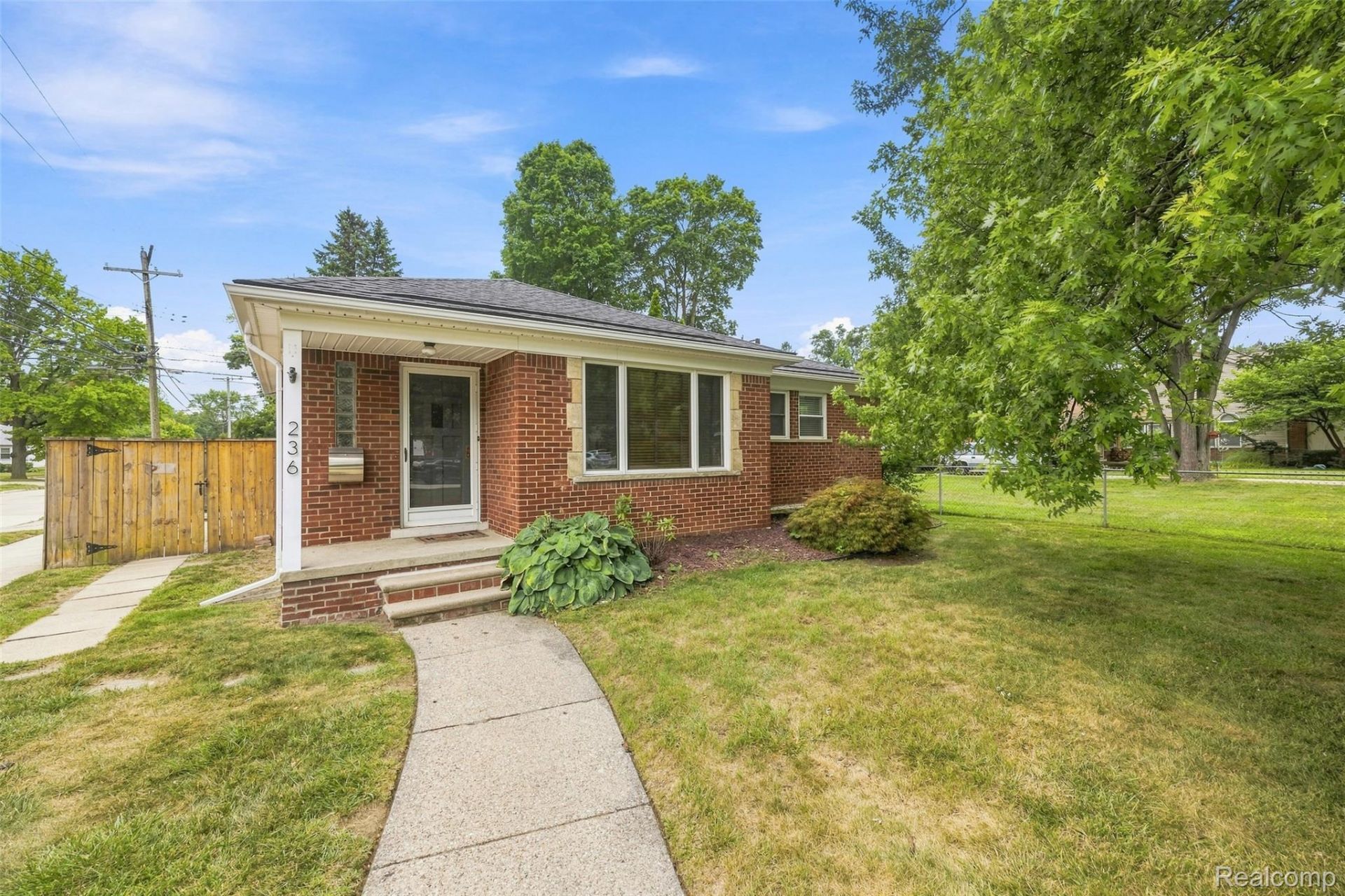 236 Englewood Avenue, Royal Oak, Mi 48073 Main Photo