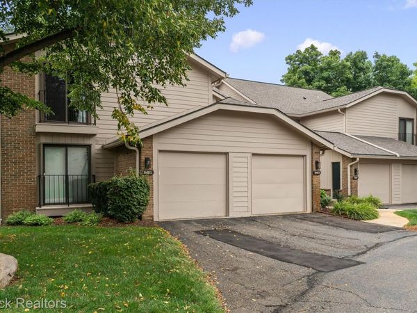 6461 Maple Hills Drive, Bloomfield Township, Mi 48301