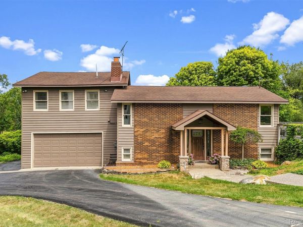 5880 Sawmill Lake Road, Brandon Township, Mi 48462