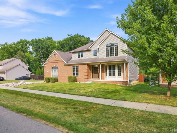 1786 Hartshorn Avenue, Troy, Mi 48083