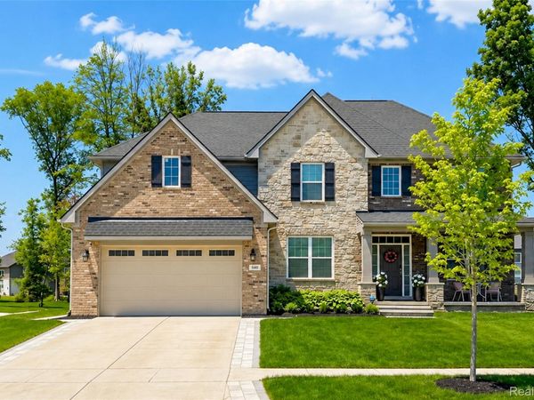 640 Allegheny Drive , South Lyon, Mi 48178