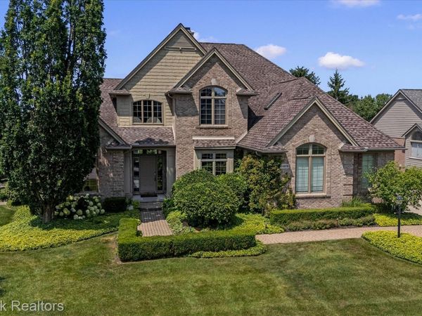 54878 Grenelefe Circle E, Lyon Township, Mi 48178