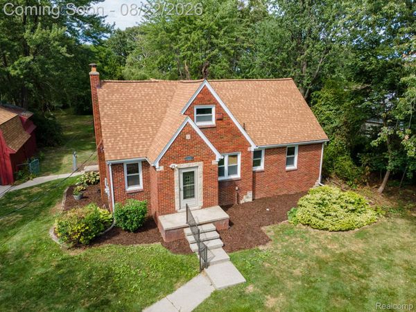 20997 Flora Street, Roseville, Mi 48066