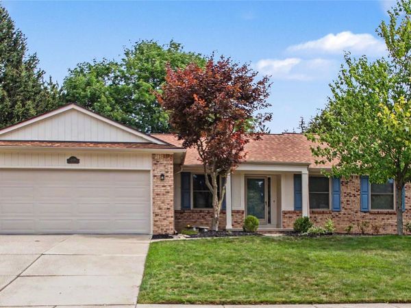 24946 Fairway Hills Drive, Novi, Mi 48374