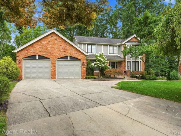 412 Streamview Court, Rochester Hills, Mi 48309