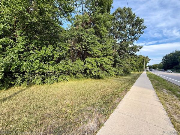 01 Wayne Rd Wayne, Romulus, Mi 48174