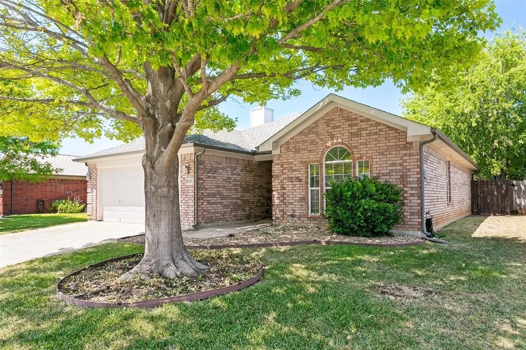 8345 Riversprings Drive, Fort Worth, TX 76053 Main Photo