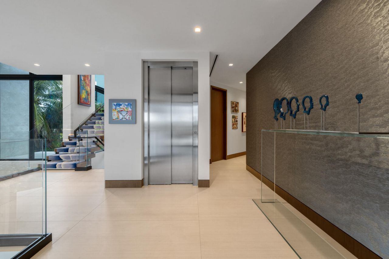 200 Fiesta Way, Fort Lauderdale, FL 33301 Photo
