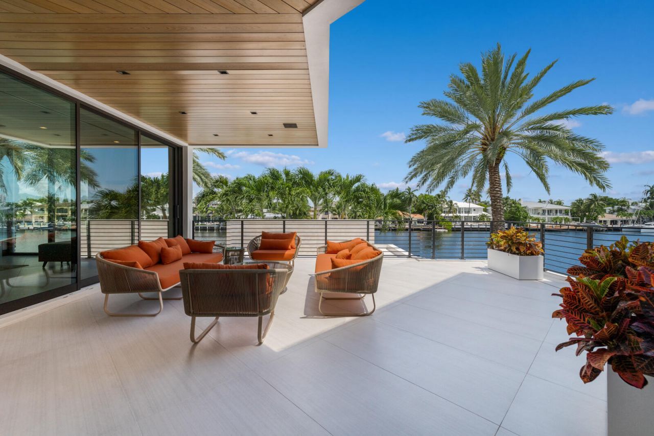 200 Fiesta Way, Fort Lauderdale, FL 33301 Photo