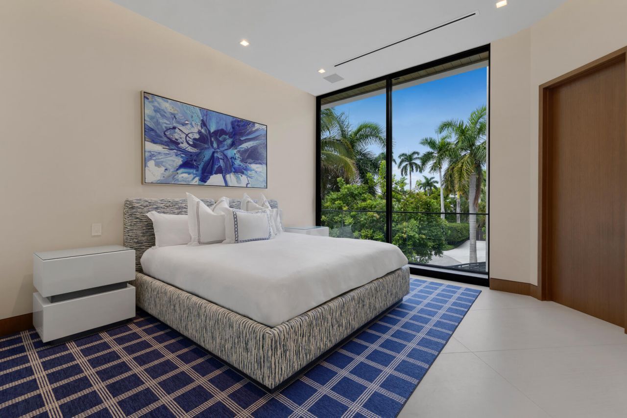 200 Fiesta Way, Fort Lauderdale, FL 33301 Photo
