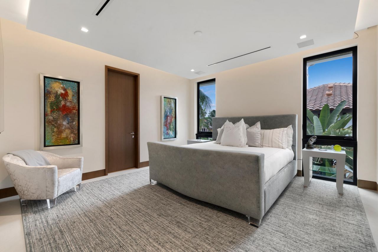 200 Fiesta Way, Fort Lauderdale, FL 33301 Photo